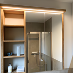 Moderner Spiegelschrank